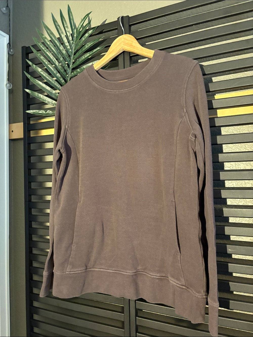 Duluth Trading Co Men's Crewneck Sweater with kangaroo pocket